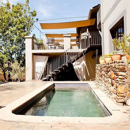 Olive Grove Guesthouse 빈트후크 외부 사진