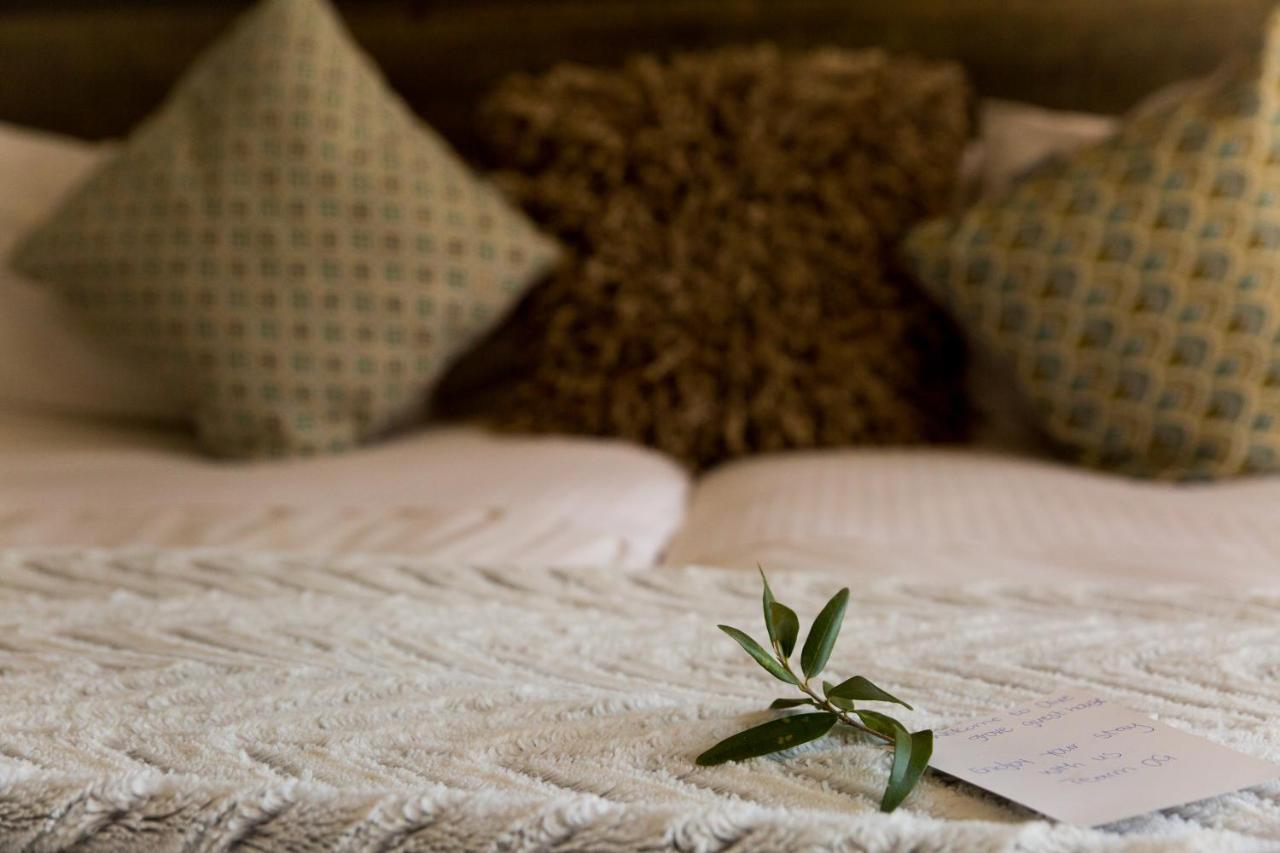 Olive Grove Guesthouse 빈트후크 외부 사진