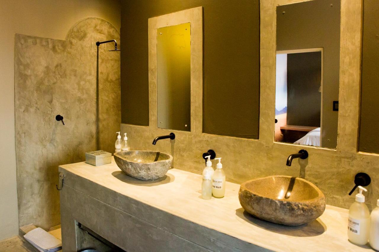 Olive Grove Guesthouse 빈트후크 외부 사진