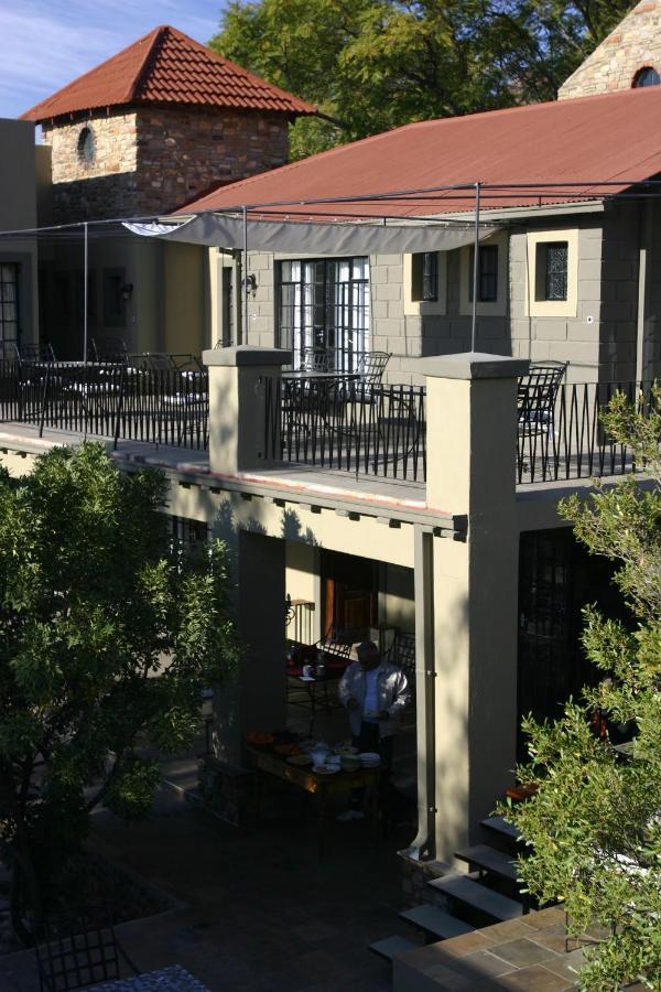 Olive Grove Guesthouse 빈트후크 외부 사진